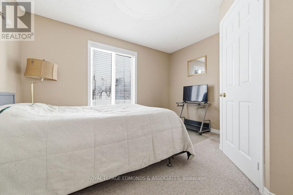 104 Beckett View Drive, Laurentian Valley, Ontario  K8A 6W2 - Photo 25 - X12832738