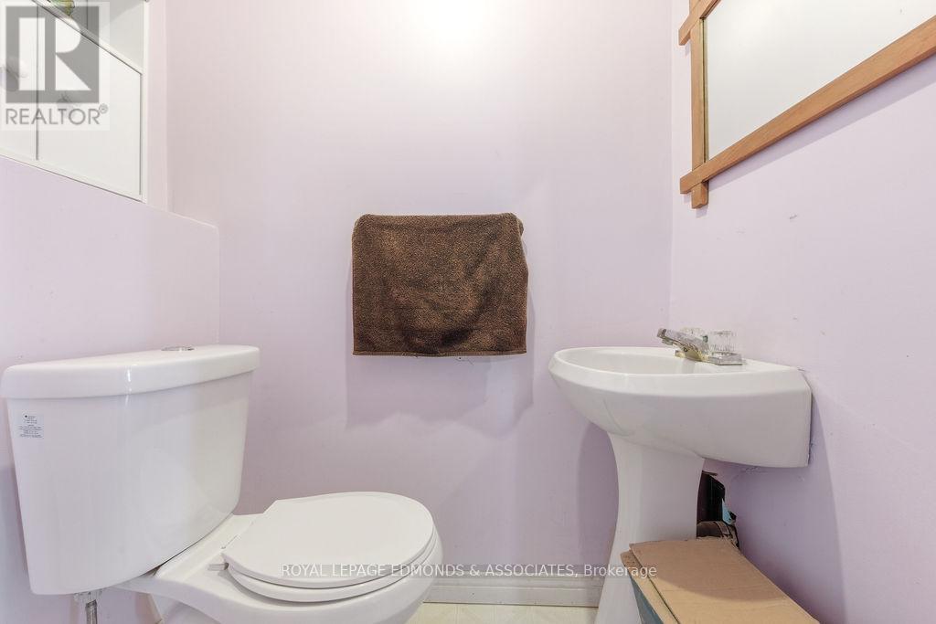 104 Beckett View Drive, Laurentian Valley, Ontario  K8A 6W2 - Photo 30 - X12832738