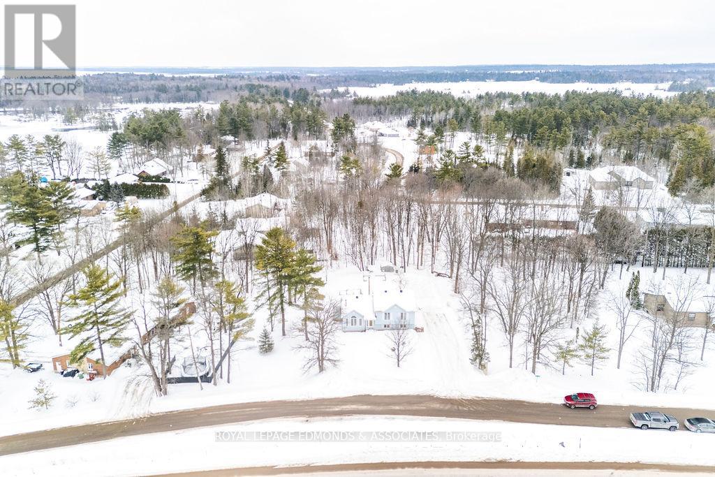 104 Beckett View Drive, Laurentian Valley, Ontario  K8A 6W2 - Photo 38 - X12832738