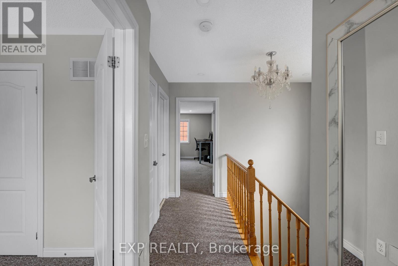 565 Foxcroft Boulevard, Newmarket, Ontario  L3X 3L6 - Photo 16 - N12832688