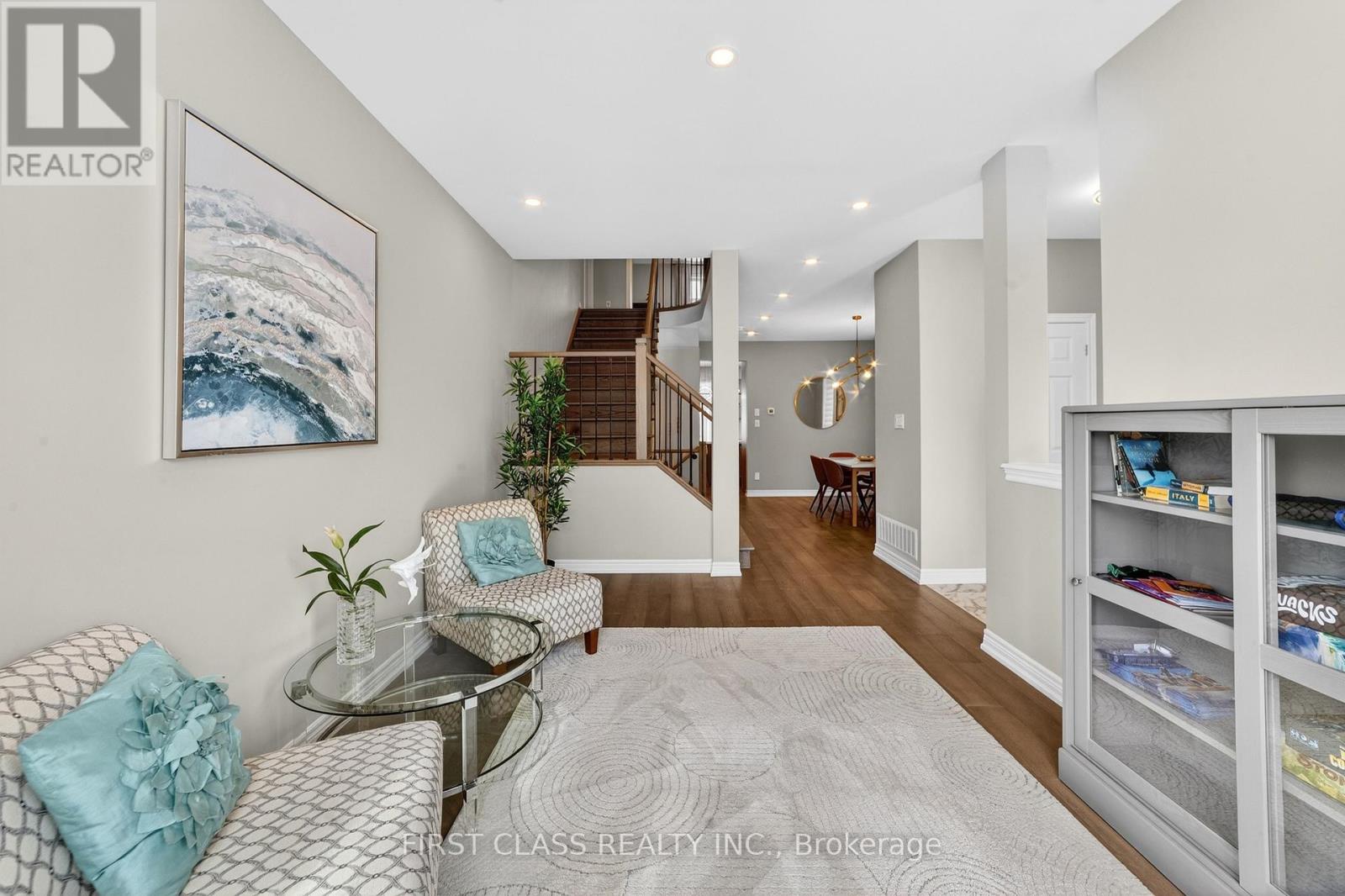 4 Church View Avenue, Markham, Ontario  L6C 0L6 - Photo 6 - N12832708