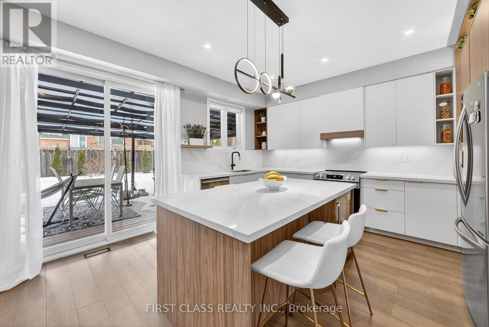 4 Church View Avenue, Markham, Ontario  L6C 0L6 - Photo 9 - N12832708