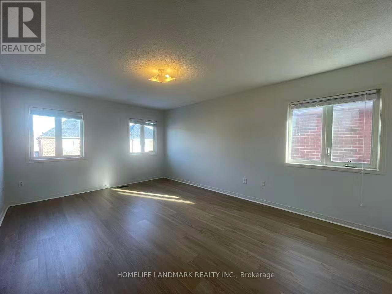 53 Ralph Chalmers Avenue, Markham, Ontario  L6E 2C3 - Photo 11 - N12832710