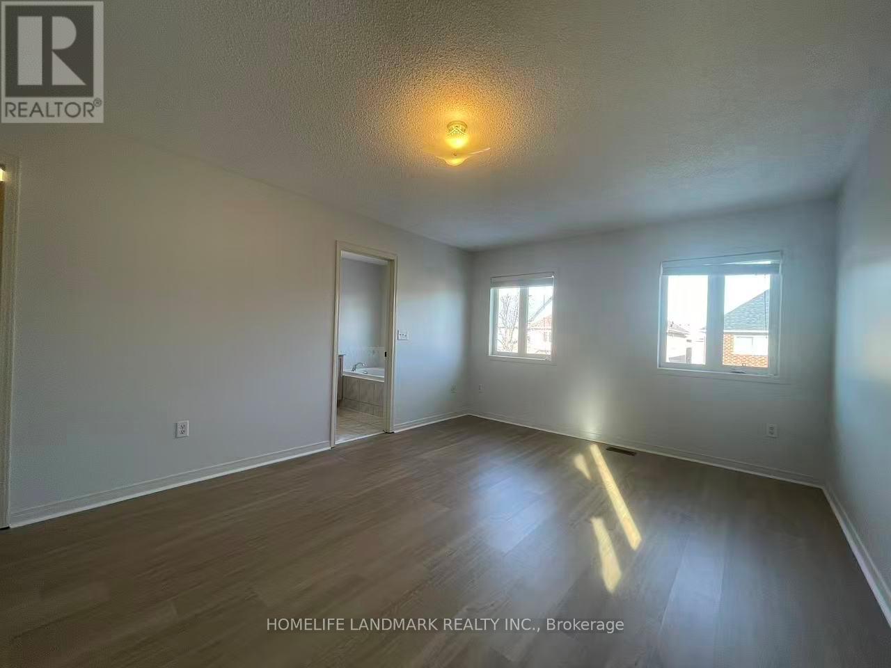 53 Ralph Chalmers Avenue, Markham, Ontario  L6E 2C3 - Photo 12 - N12832710