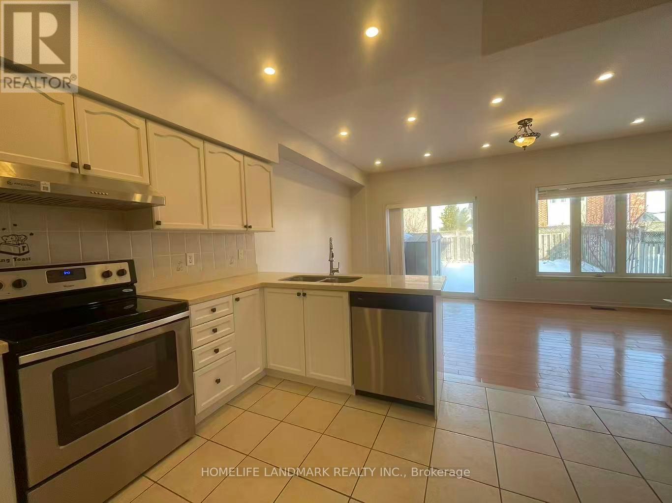 53 Ralph Chalmers Avenue, Markham, Ontario  L6E 2C3 - Photo 5 - N12832710