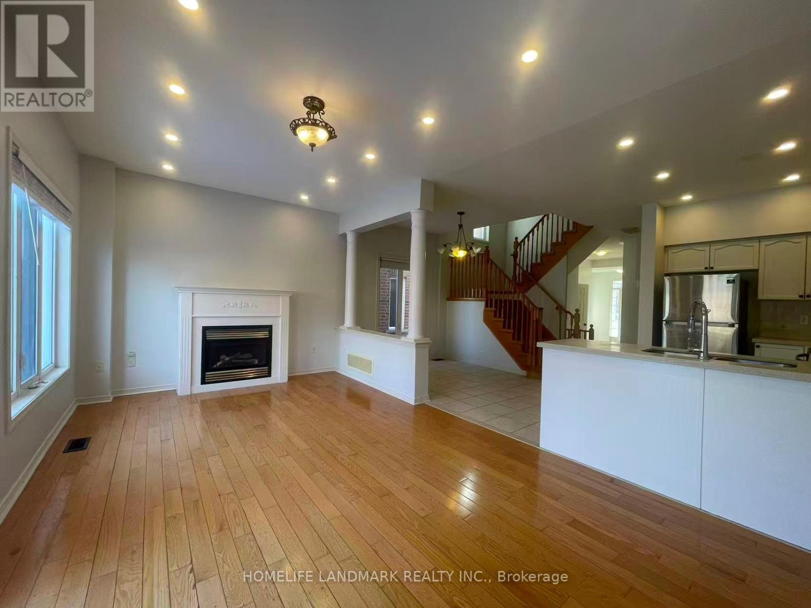 53 Ralph Chalmers Avenue, Markham, Ontario  L6E 2C3 - Photo 6 - N12832710