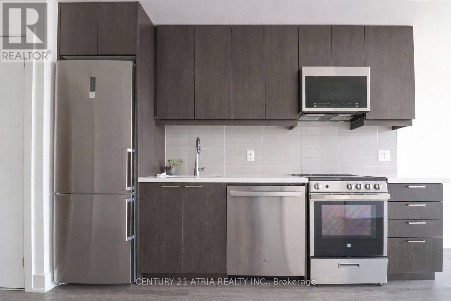 1206 - 185 Deerfield Road, Newmarket, Ontario  L3Y 0G7 - Photo 5 - N12832730