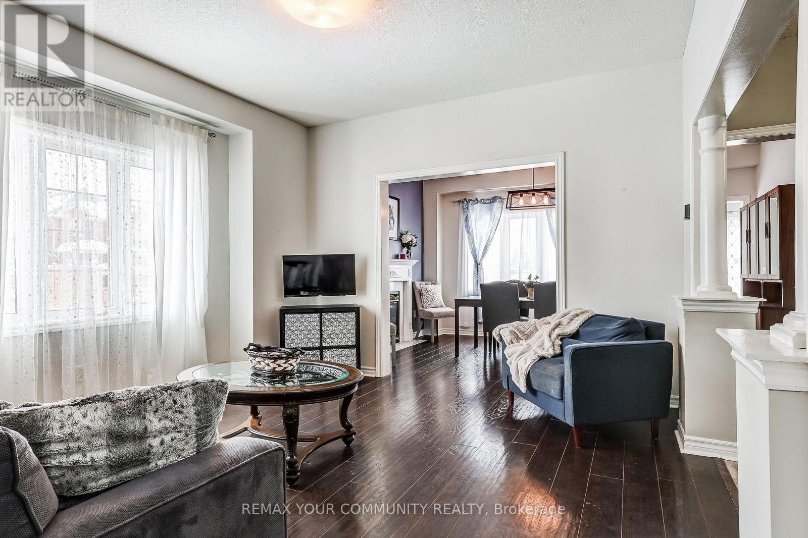 2 Laurelbank Crescent, Georgina, Ontario  L4P 4H6 - Photo 14 - N12832748