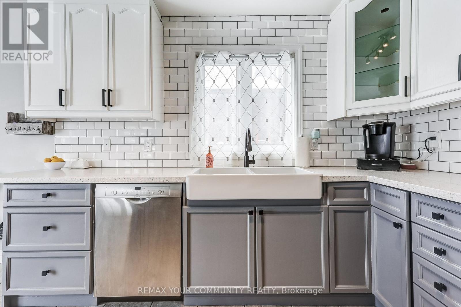 2 Laurelbank Crescent, Georgina, Ontario  L4P 4H6 - Photo 23 - N12832748