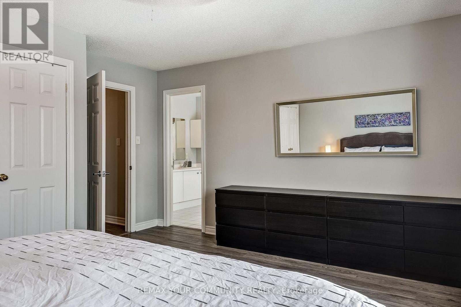 2 Laurelbank Crescent, Georgina, Ontario  L4P 4H6 - Photo 41 - N12832748