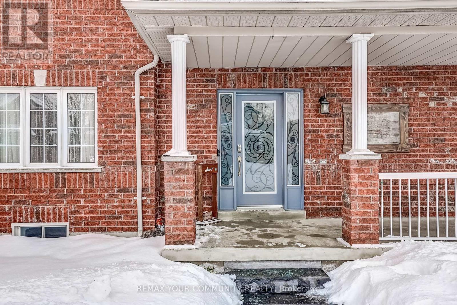 2 Laurelbank Crescent, Georgina, Ontario  L4P 4H6 - Photo 8 - N12832748