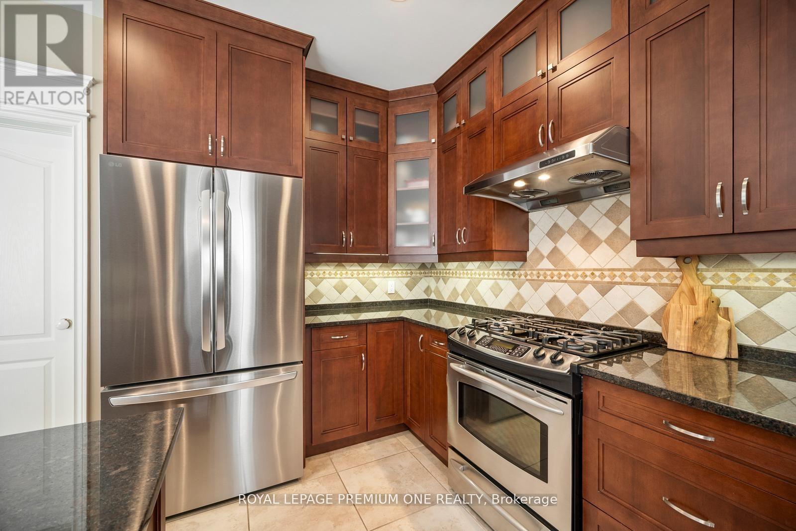 536 Village Parkway, Markham, Ontario  L3R 9N5 - Photo 10 - N12832750