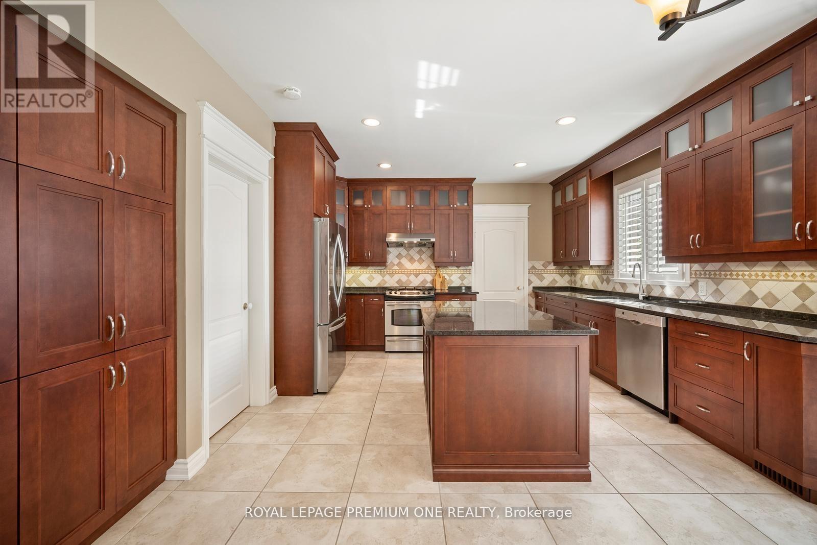 536 Village Parkway, Markham, Ontario  L3R 9N5 - Photo 15 - N12832750