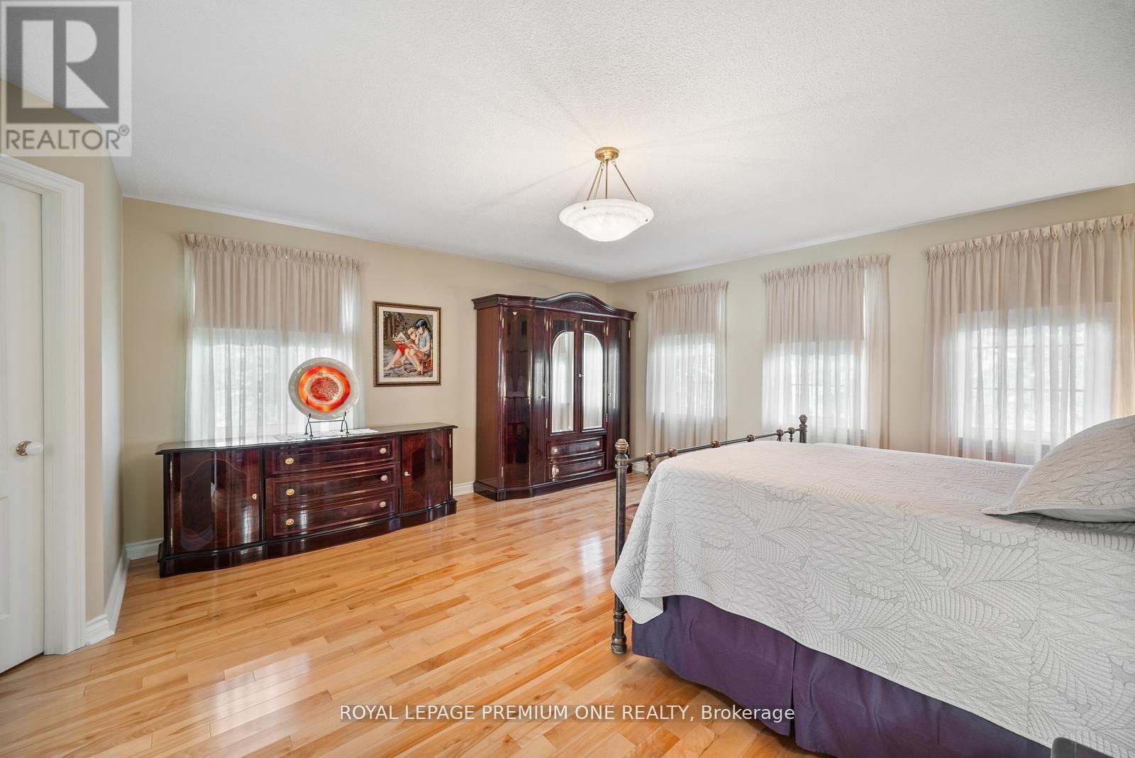 536 Village Parkway, Markham, Ontario  L3R 9N5 - Photo 24 - N12832750