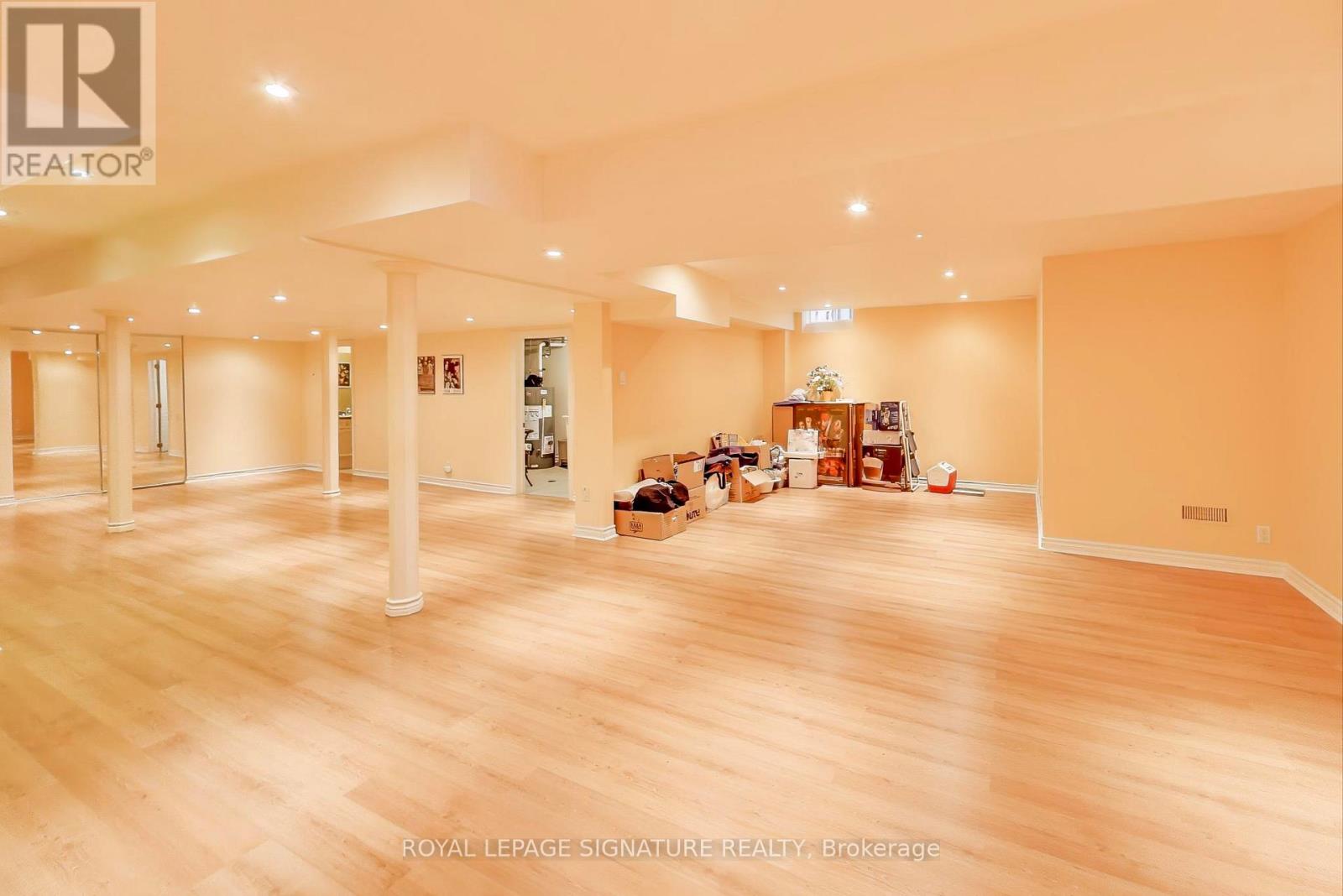 127 Mountcharles Crescent, Vaughan, Ontario  L6A 2J9 - Photo 36 - N12832792