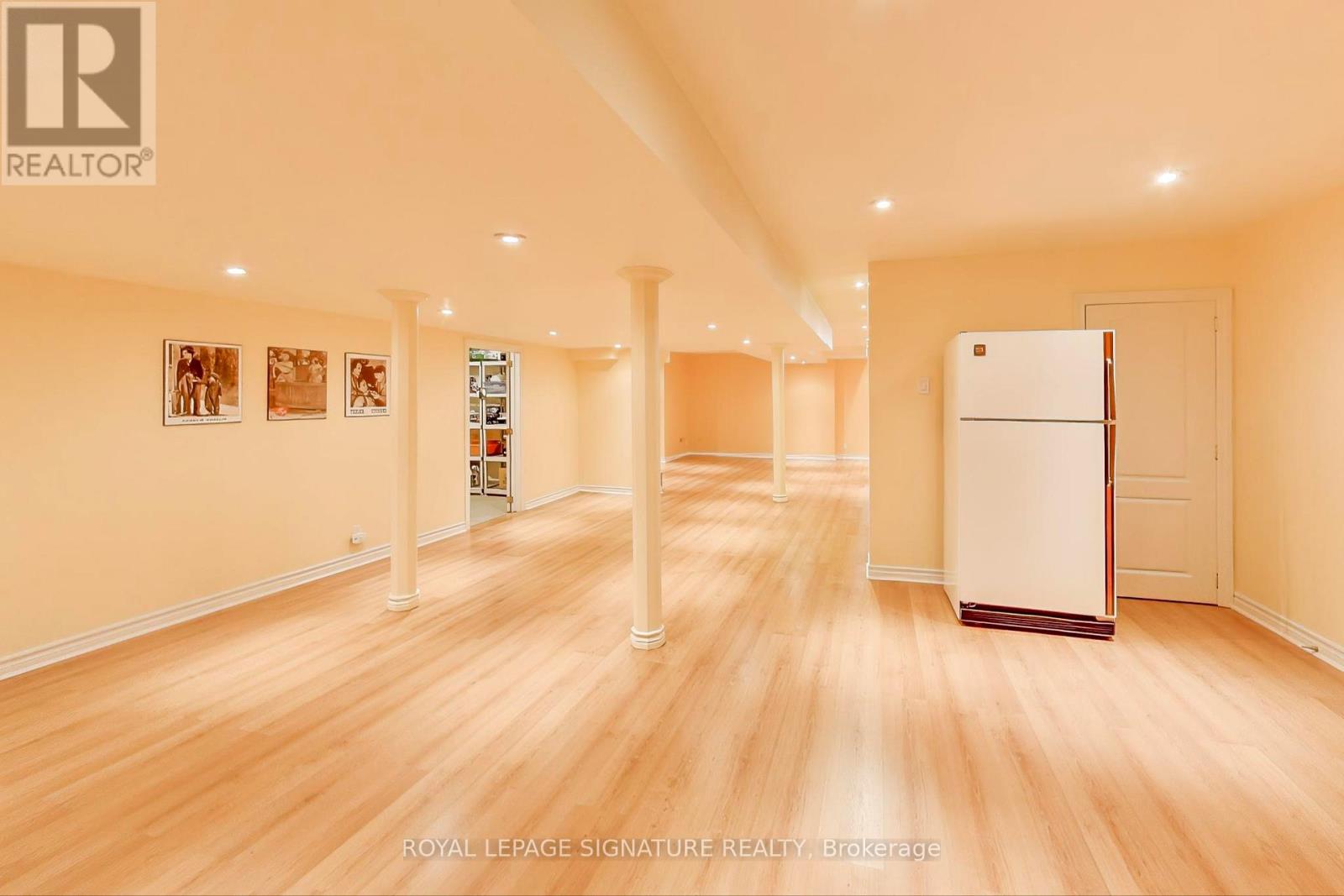 127 Mountcharles Crescent, Vaughan, Ontario  L6A 2J9 - Photo 38 - N12832792