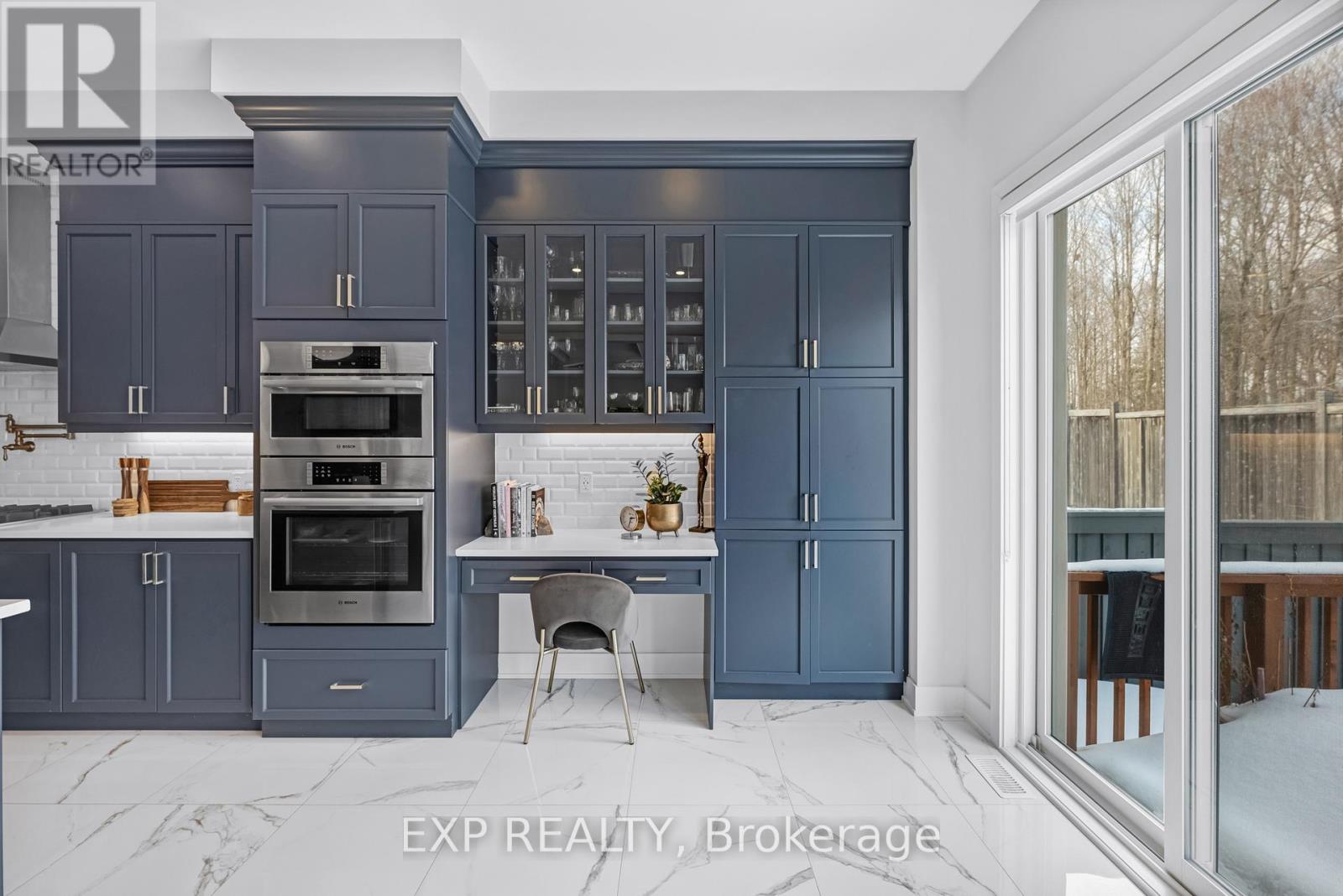 80 Sikura Circle, Aurora, Ontario  L4G 3Y9 - Photo 11 - N12832826