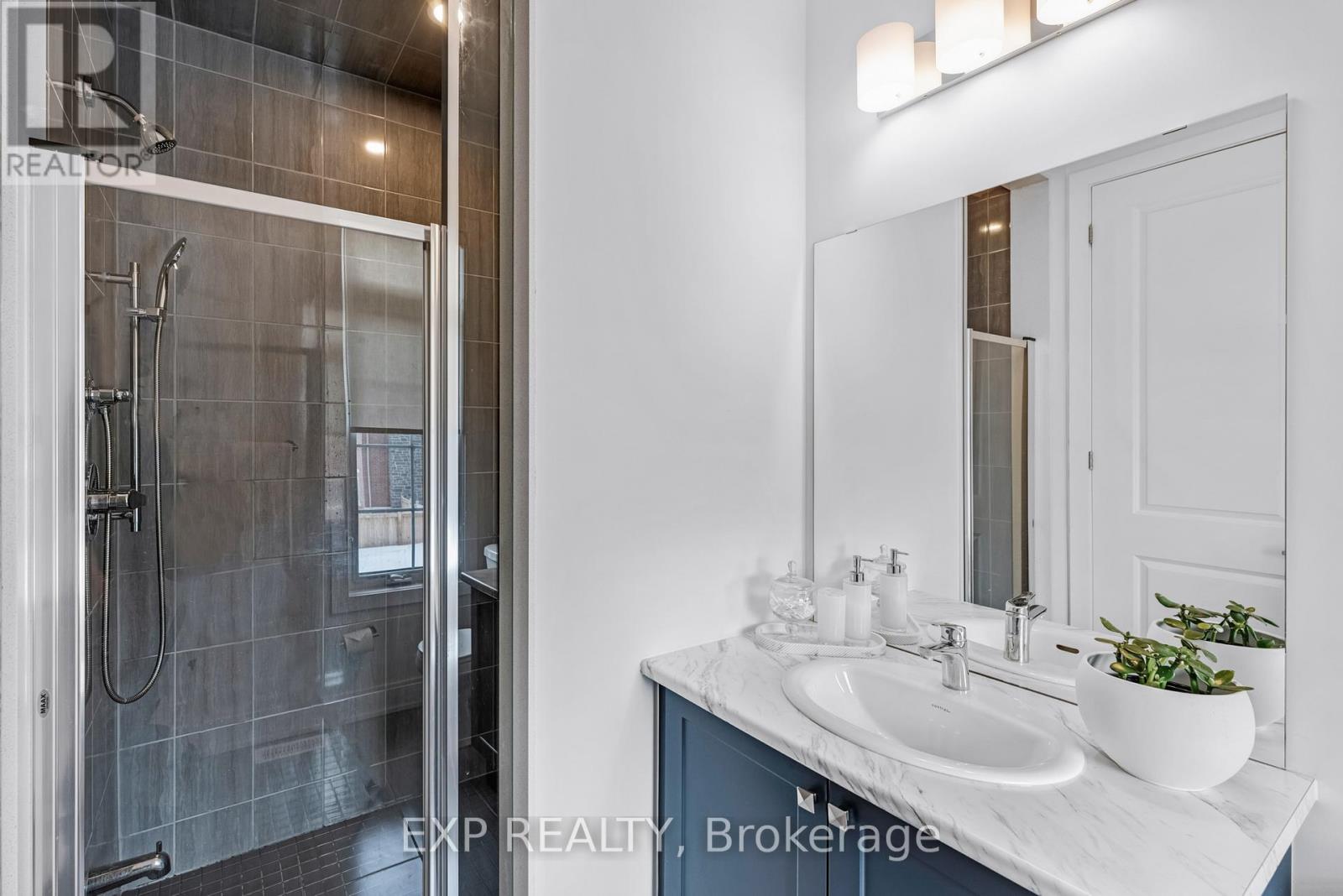 80 Sikura Circle, Aurora, Ontario  L4G 3Y9 - Photo 31 - N12832826