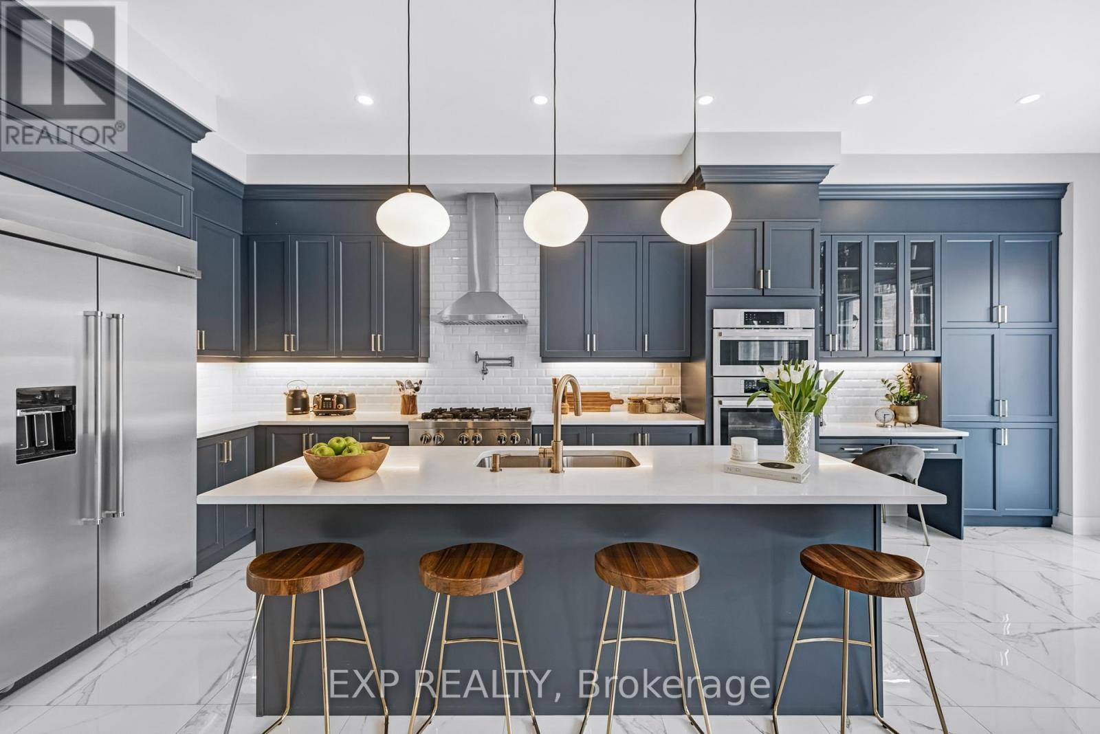 80 Sikura Circle, Aurora, Ontario  L4G 3Y9 - Photo 6 - N12832826