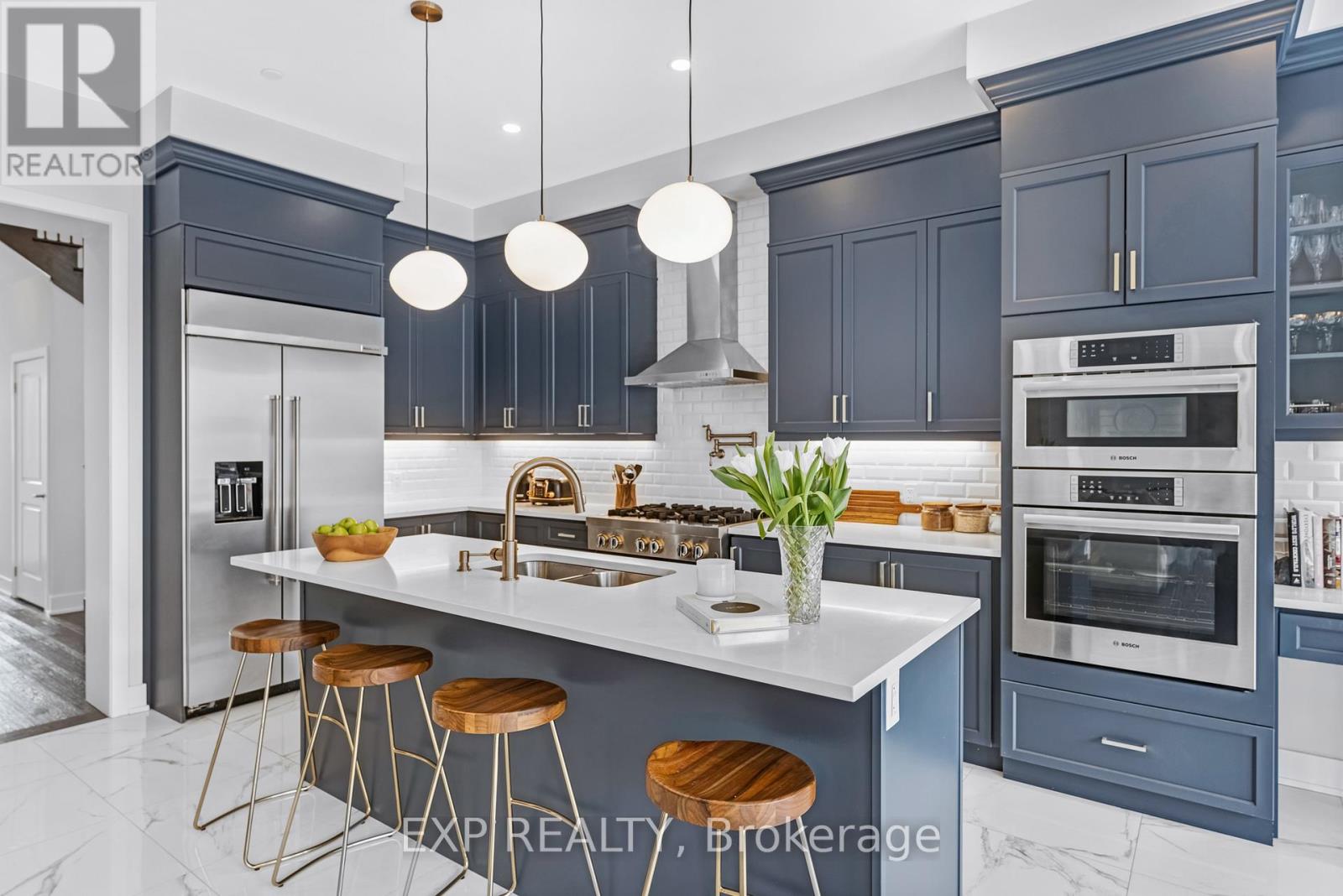 80 Sikura Circle, Aurora, Ontario  L4G 3Y9 - Photo 7 - N12832826