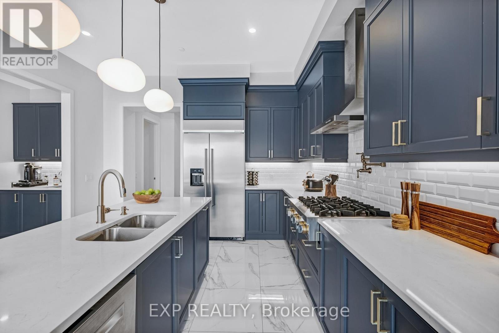 80 Sikura Circle, Aurora, Ontario  L4G 3Y9 - Photo 8 - N12832826