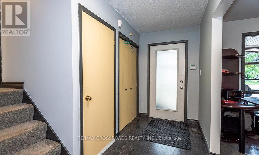 9910 Morning Glory Road, Georgina, Ontario  L0E 1N0 - Photo 4 - N12832844