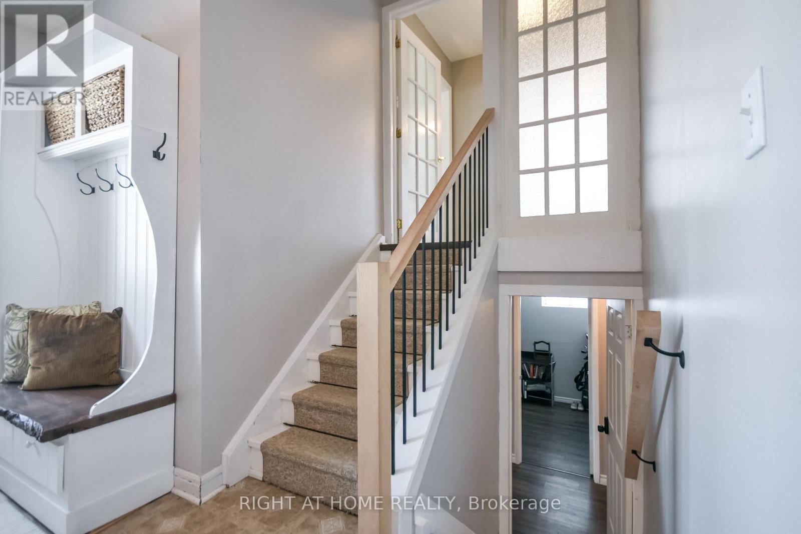 261 Crawford Street, Barrie (Ardagh), Ontario  L4N 6P5 - Photo 6 - S12832700