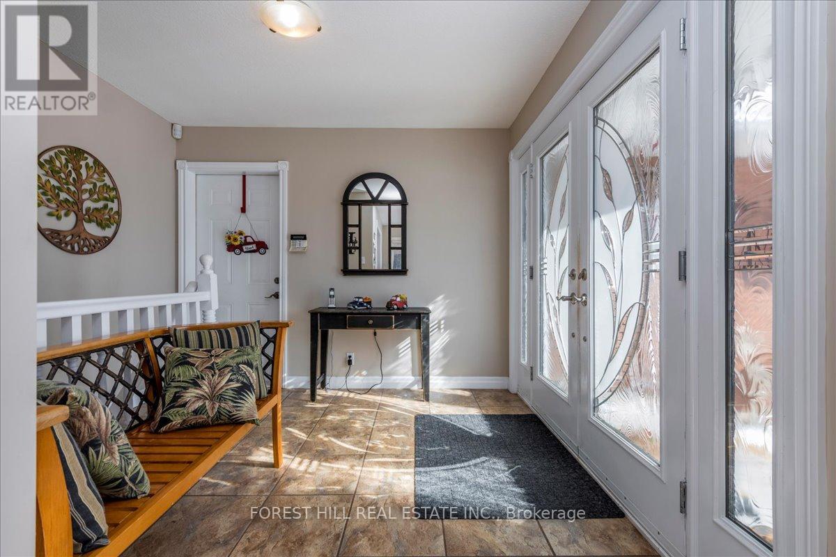 21 Old Indian Trail, Ramara (Brechin), Ontario  L0K 1B0 - Photo 3 - S12832856