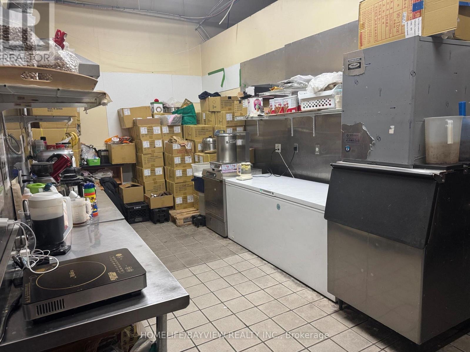 21 - 16655 Yonge Street, Newmarket, Ontario  L3X 1V6 - Photo 22 - N12832658