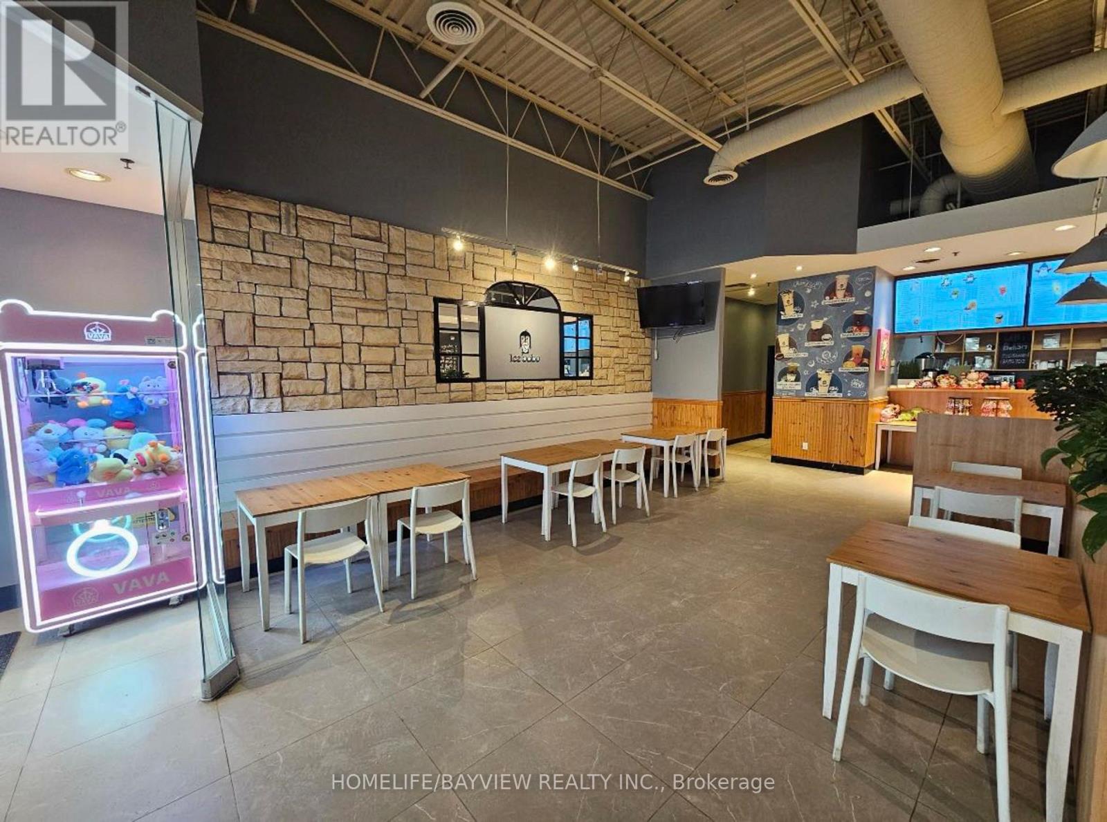 21 - 16655 Yonge Street, Newmarket, Ontario  L3X 1V6 - Photo 5 - N12832658