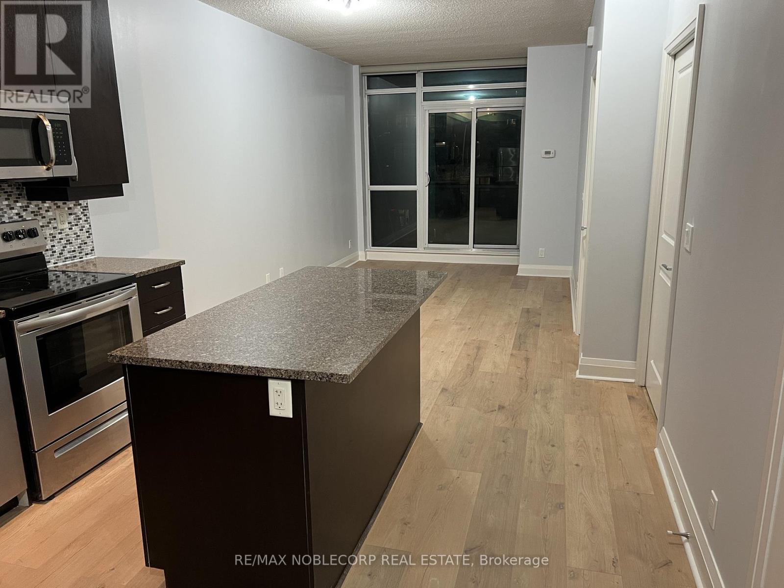 802 - 1185 The Queensway, Toronto, Ontario  M8Z 0C6 - Photo 11 - W12557848