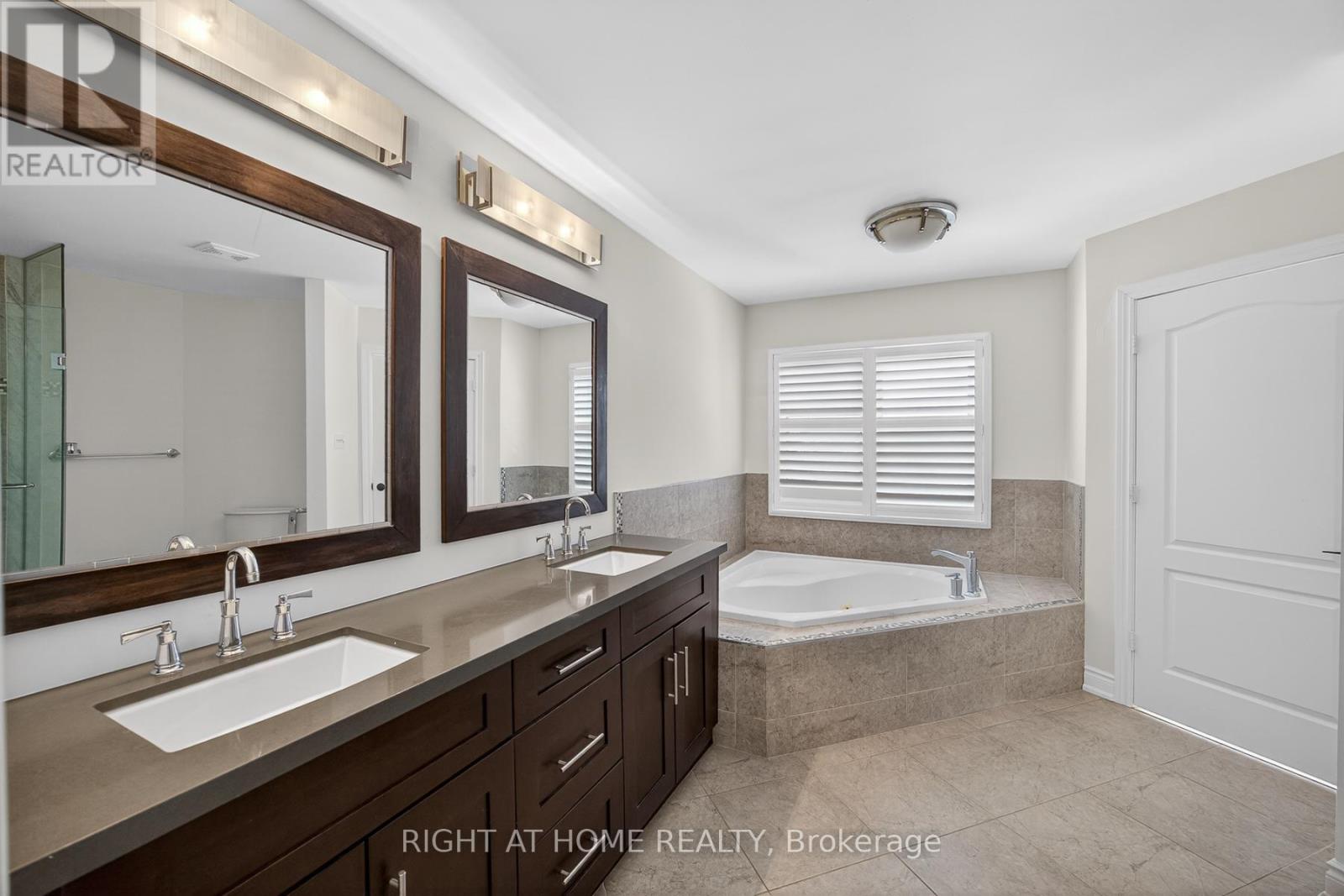 2013 Rosemount Crescent, Oakville, Ontario  L6M 3A5 - Photo 17 - W12575010