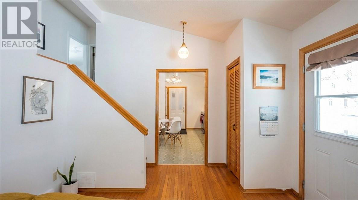 1779 Mccrea Heights Avenue, Val Caron, Ontario  P3N 1M5 - Photo 7 - 2126606