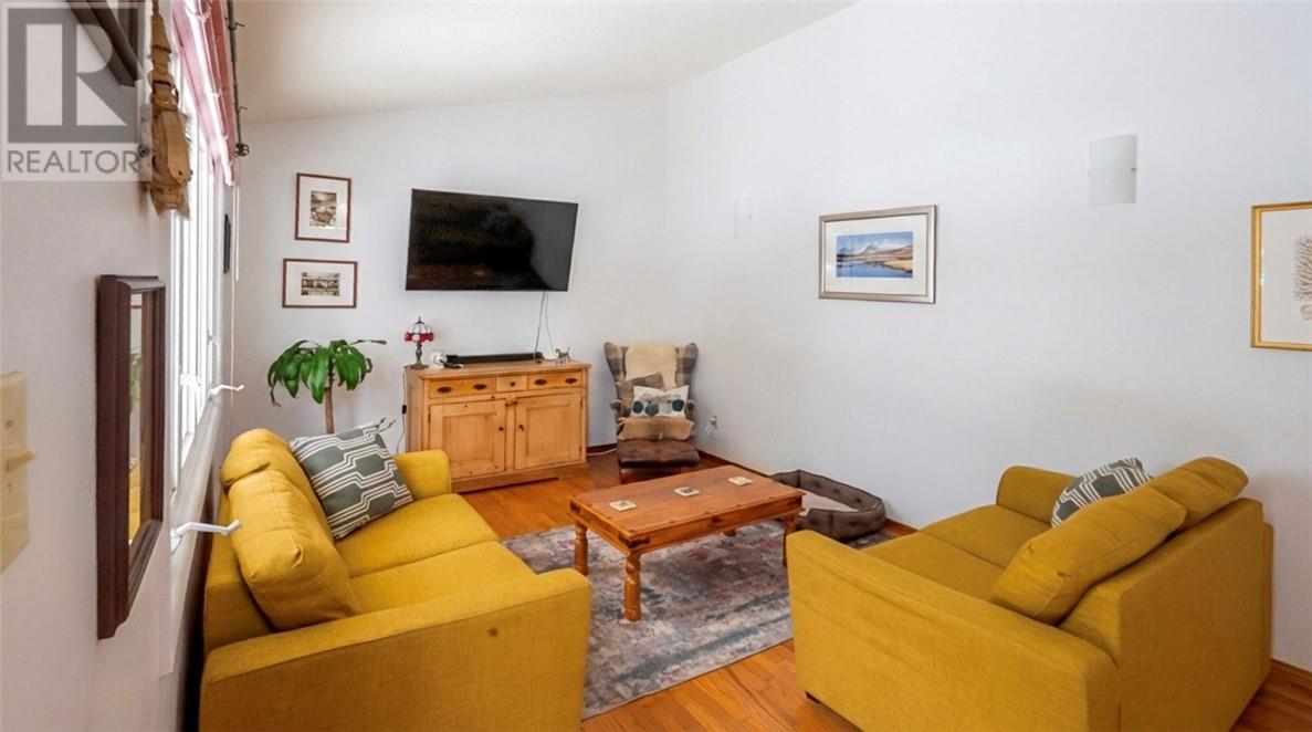 1779 Mccrea Heights Avenue, Val Caron, Ontario  P3N 1M5 - Photo 9 - 2126606