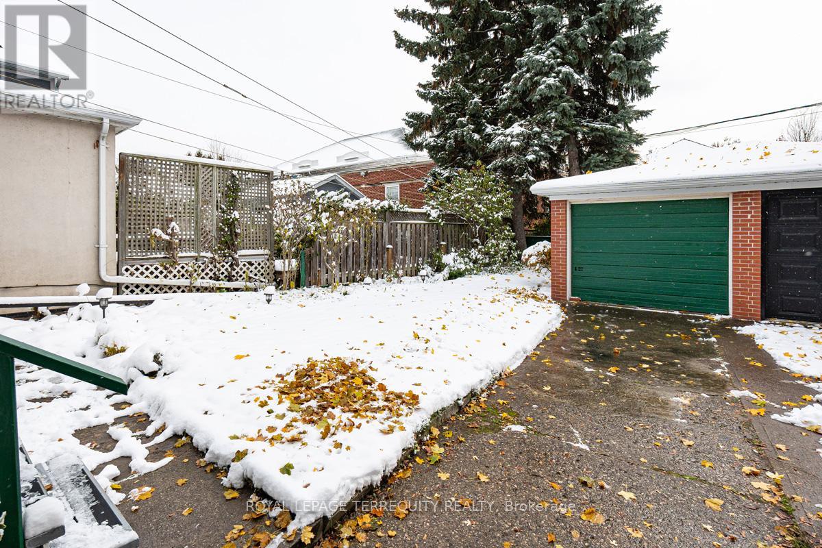 59 Ostend Avenue, Toronto, Ontario  M6S 1L5 - Photo 25 - W12832726