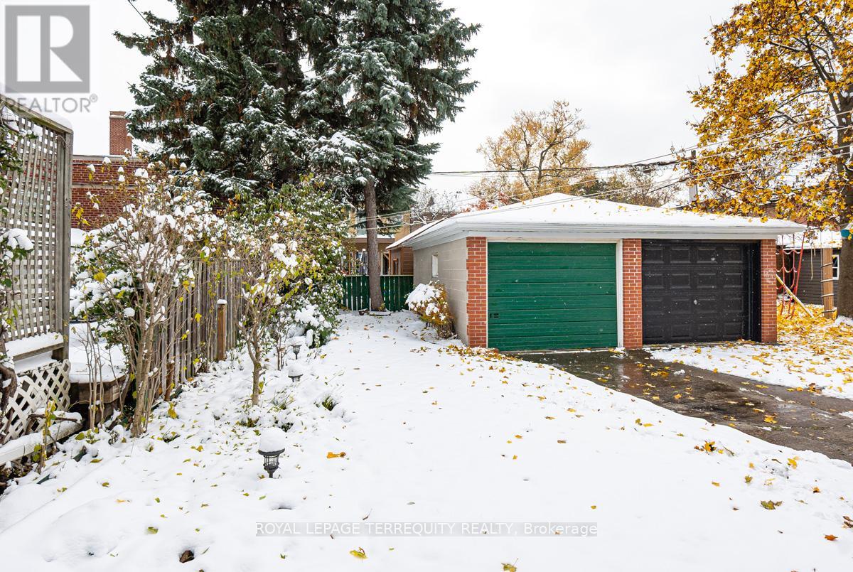 59 Ostend Avenue, Toronto, Ontario  M6S 1L5 - Photo 26 - W12832726