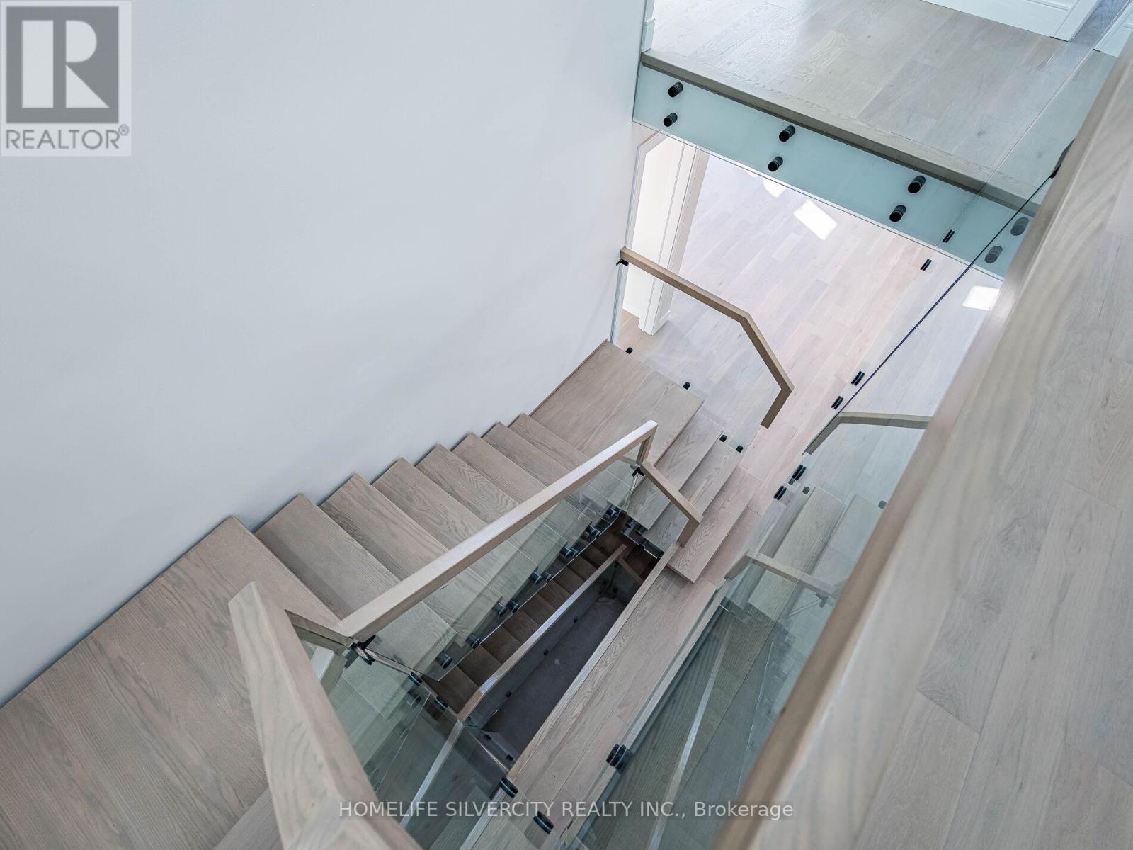 1078 Cherriebell Rd Road, Mississauga, Ontario  L5E 2R3 - Photo 23 - W12832754