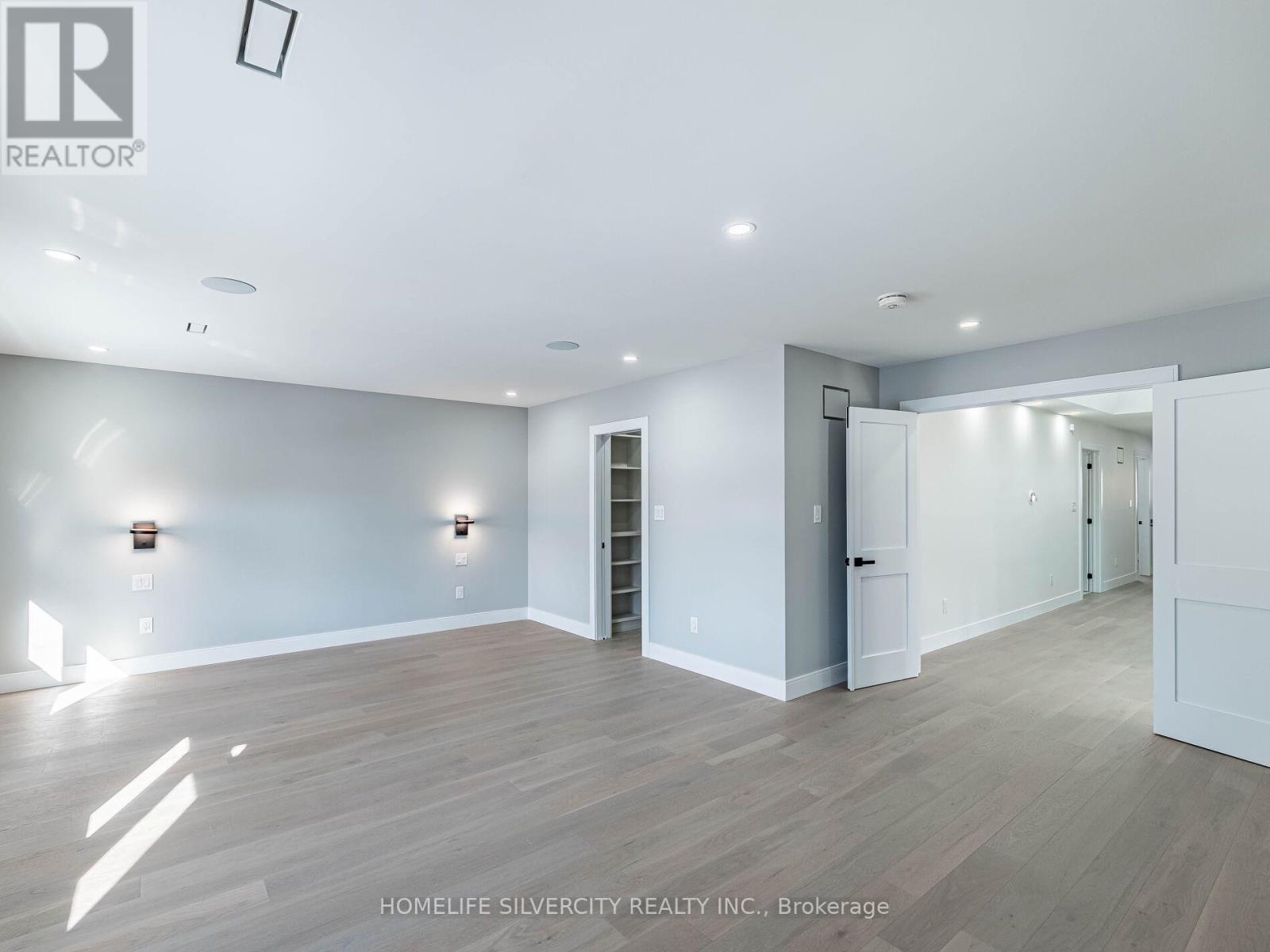 1078 Cherriebell Rd Road, Mississauga, Ontario  L5E 2R3 - Photo 25 - W12832754