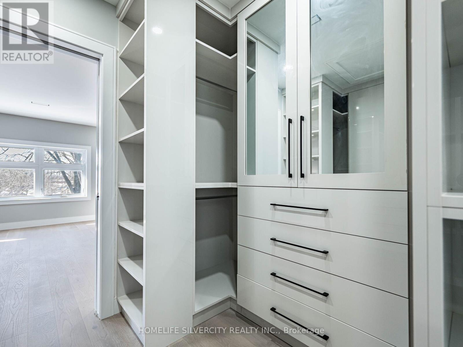 1078 Cherriebell Rd Road, Mississauga, Ontario  L5E 2R3 - Photo 30 - W12832754