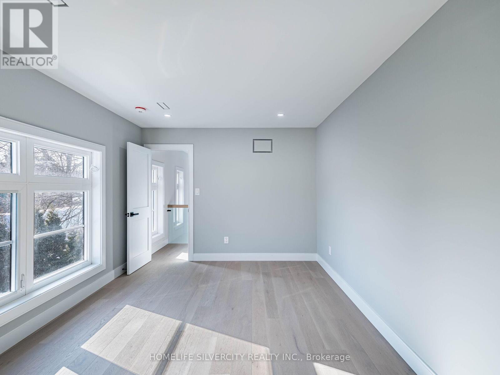 1078 Cherriebell Rd Road, Mississauga, Ontario  L5E 2R3 - Photo 33 - W12832754