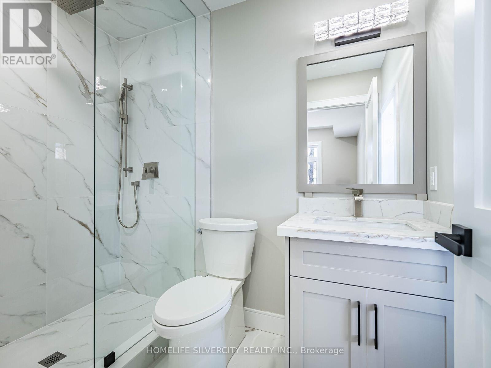 1078 Cherriebell Rd Road, Mississauga, Ontario  L5E 2R3 - Photo 43 - W12832754