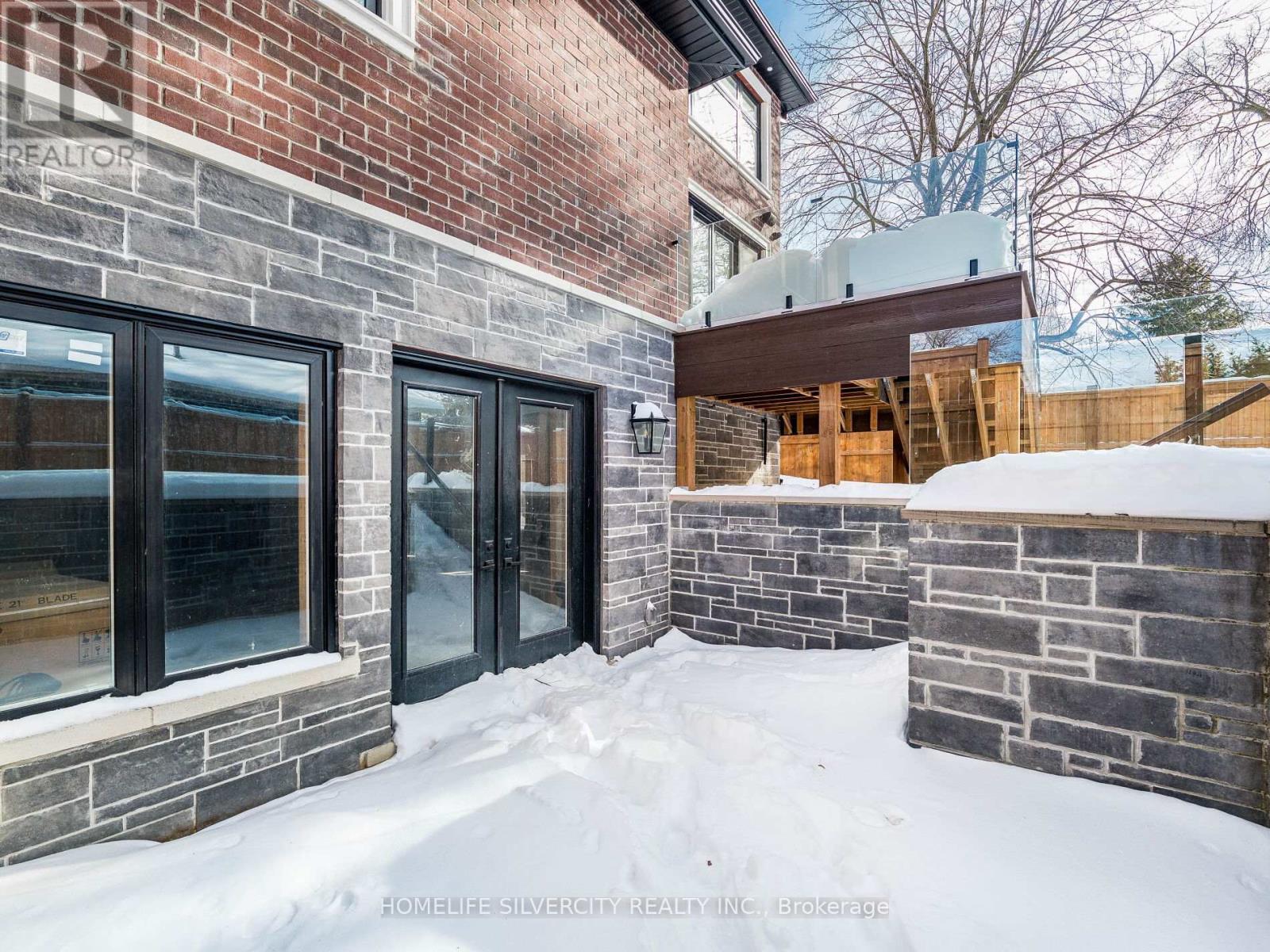 1078 Cherriebell Rd Road, Mississauga, Ontario  L5E 2R3 - Photo 47 - W12832754