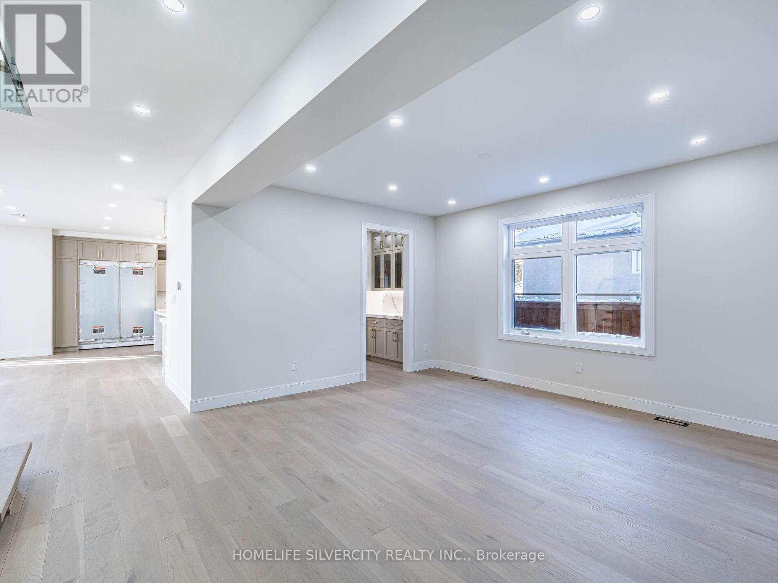 1078 Cherriebell Rd Road, Mississauga, Ontario  L5E 2R3 - Photo 8 - W12832754