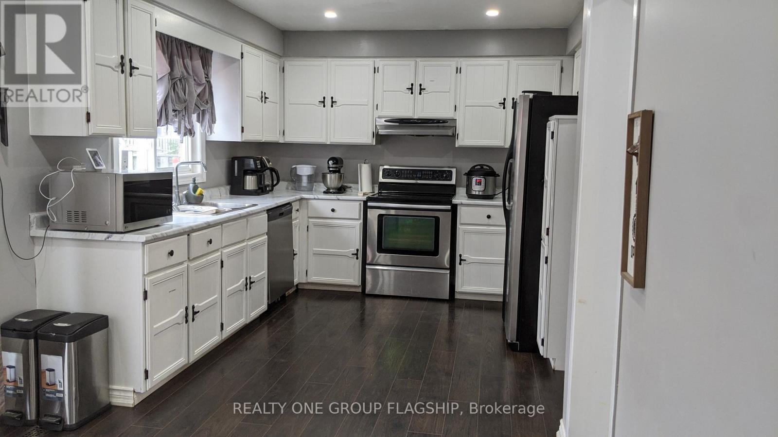 25 Stillwater Crescent N, Brampton, Ontario  L6X 3K6 - Photo 20 - W12832756