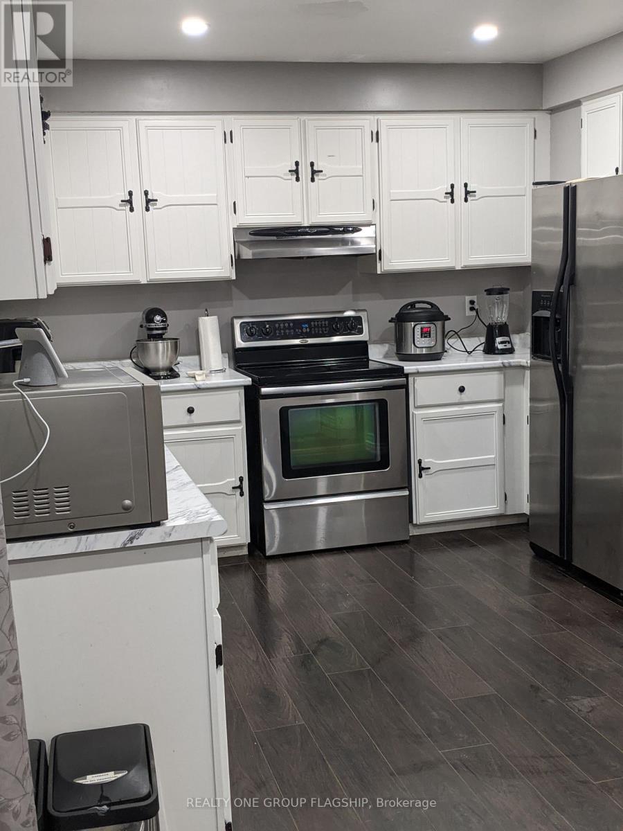 25 Stillwater Crescent N, Brampton, Ontario  L6X 3K6 - Photo 21 - W12832756