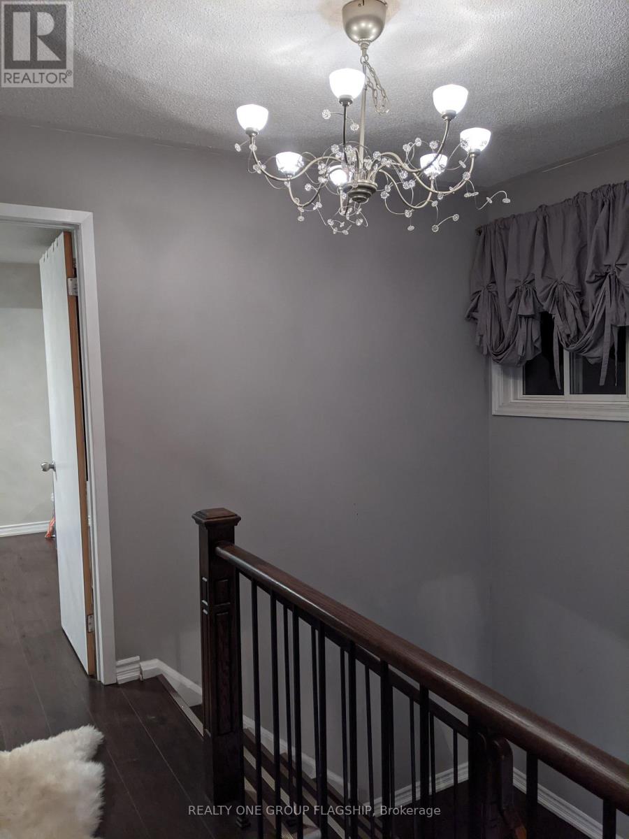 25 Stillwater Crescent N, Brampton, Ontario  L6X 3K6 - Photo 25 - W12832756