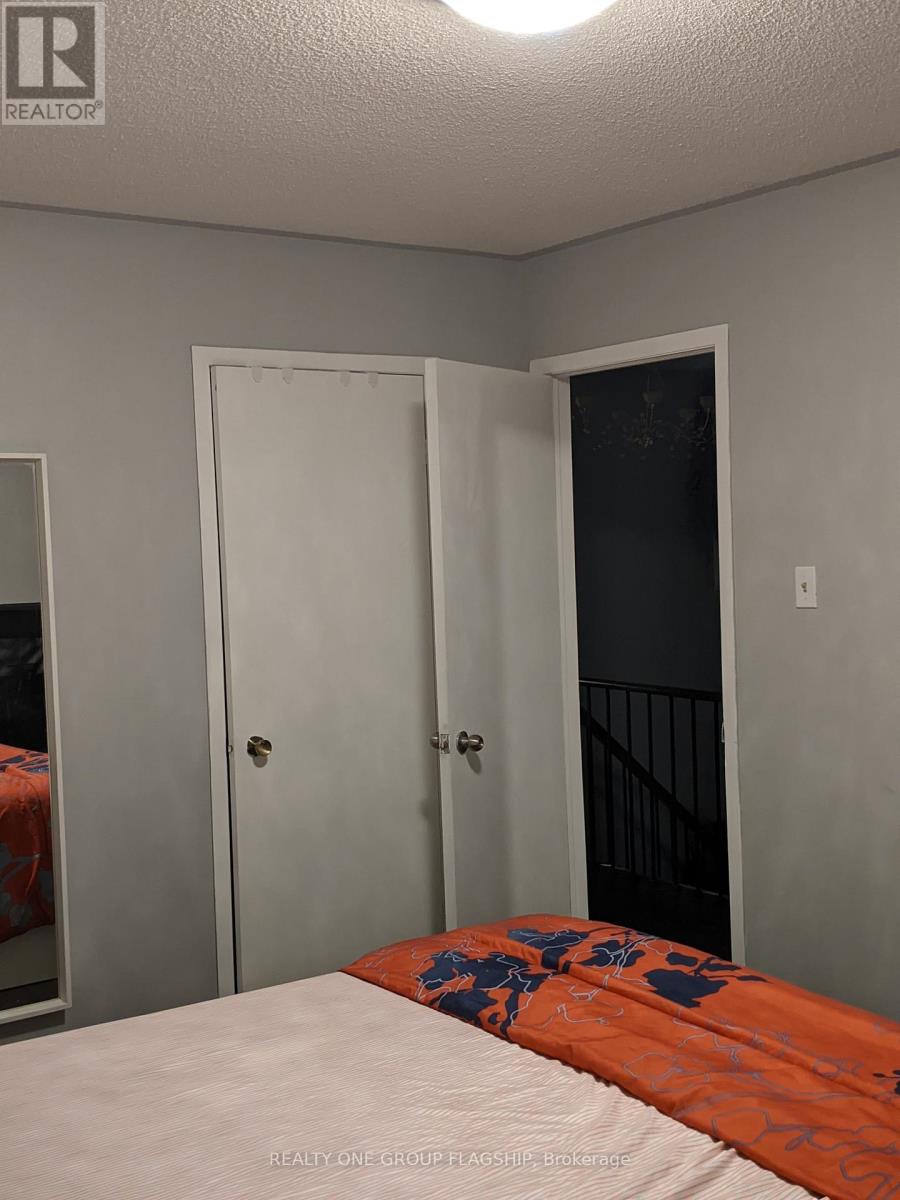 25 Stillwater Crescent N, Brampton, Ontario  L6X 3K6 - Photo 34 - W12832756