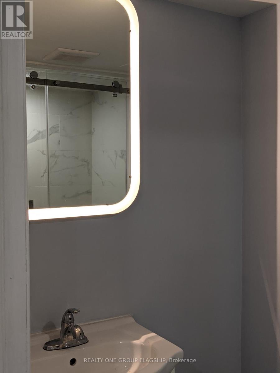 25 Stillwater Crescent N, Brampton, Ontario  L6X 3K6 - Photo 36 - W12832756