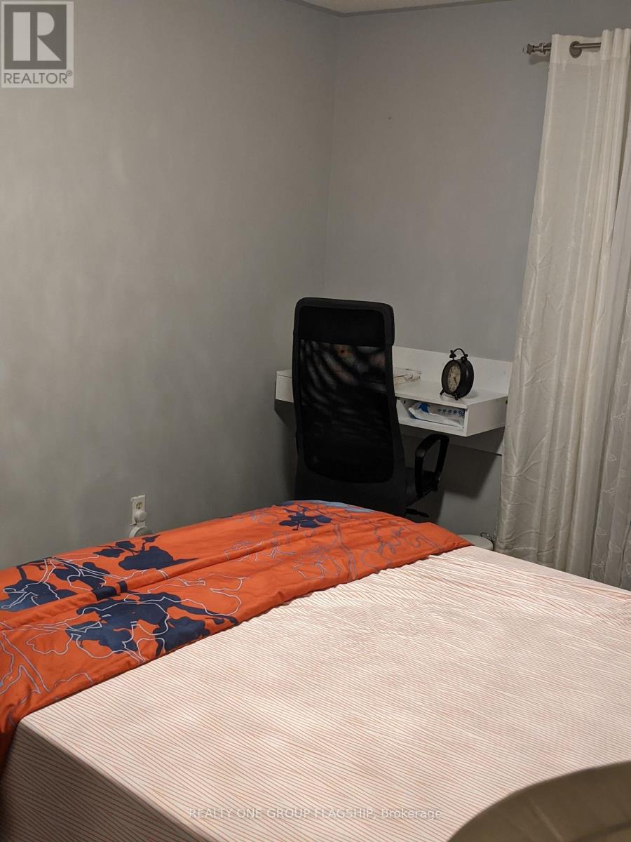 25 Stillwater Crescent N, Brampton, Ontario  L6X 3K6 - Photo 43 - W12832756