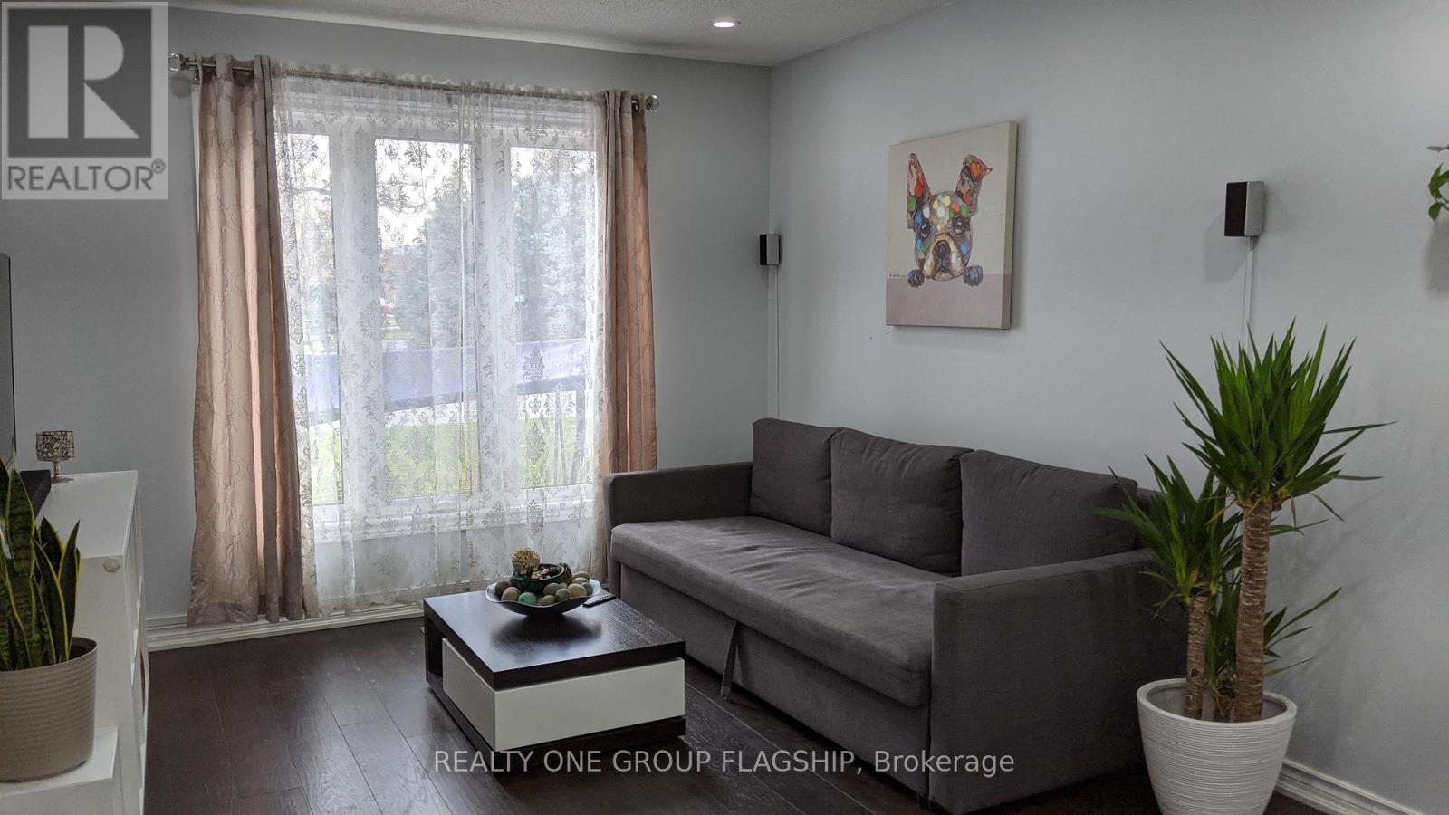 25 Stillwater Crescent N, Brampton, Ontario  L6X 3K6 - Photo 7 - W12832756